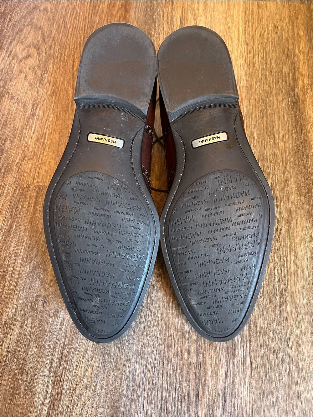 Magnanni Brown Leather Brogue Derby Shoes